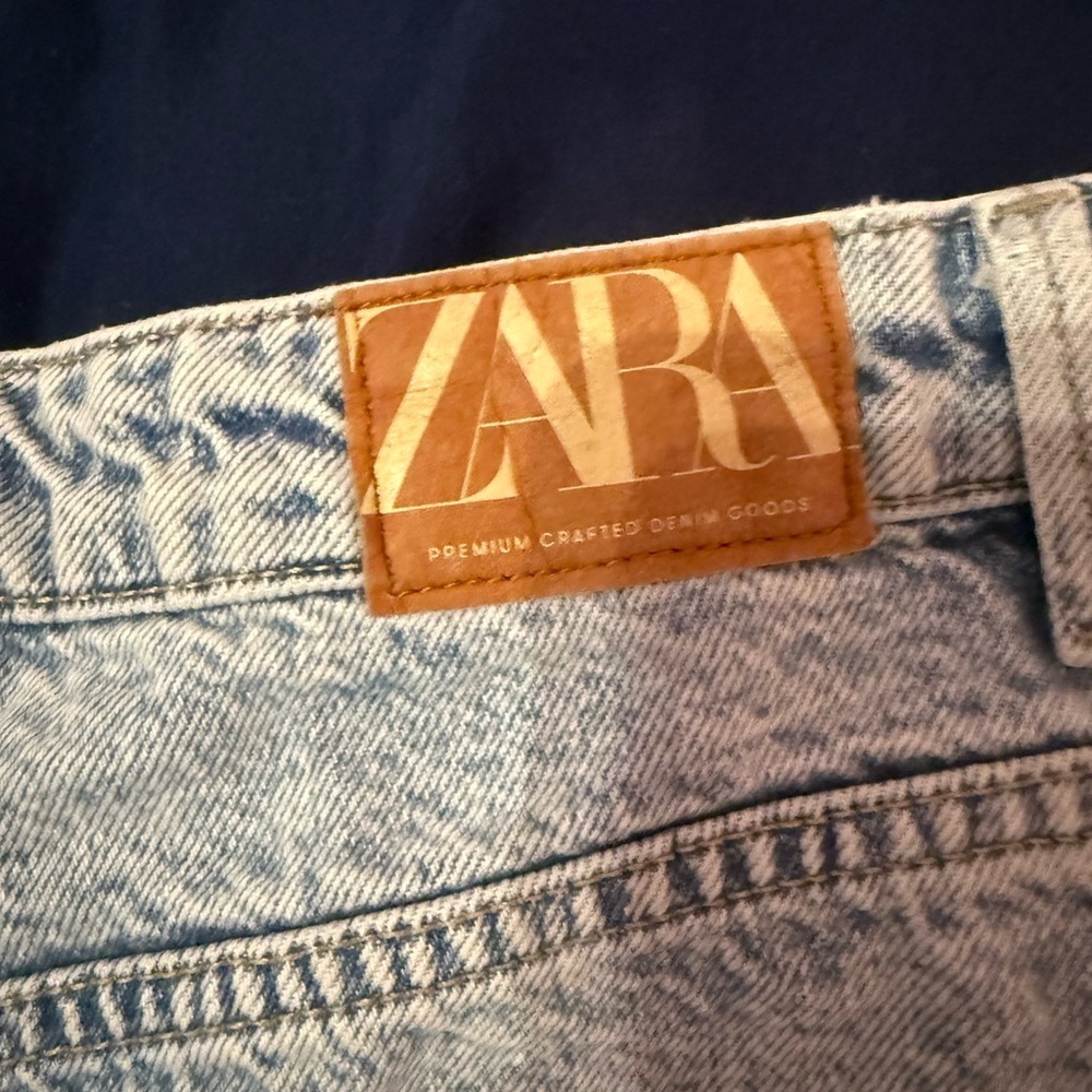 Zara Light Blue Distressed Jean Shorts - Picture 3 of 4